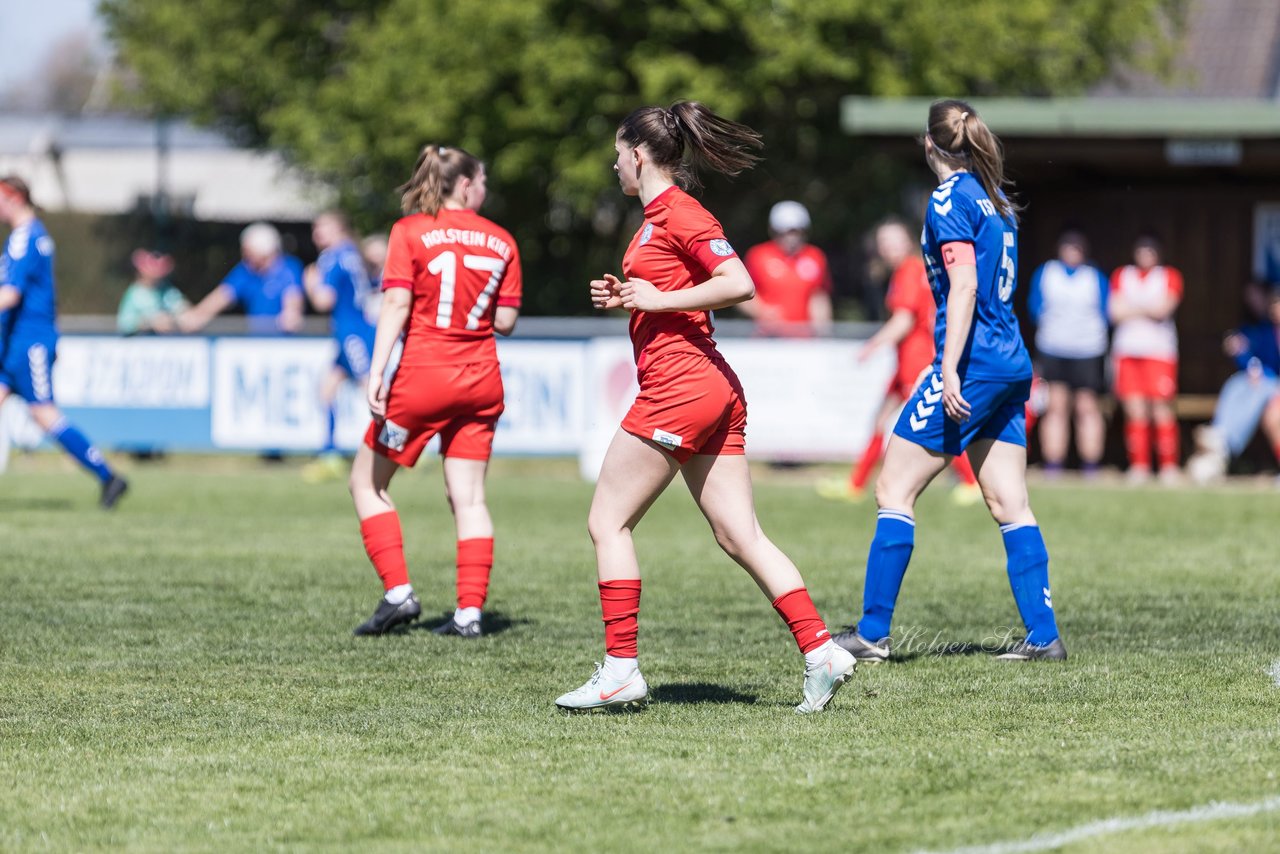 Bild 310 - F TSV Zarpen - Holstein Kiel II : Ergebnis: 2:6